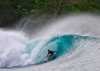 surfing ke mentawai